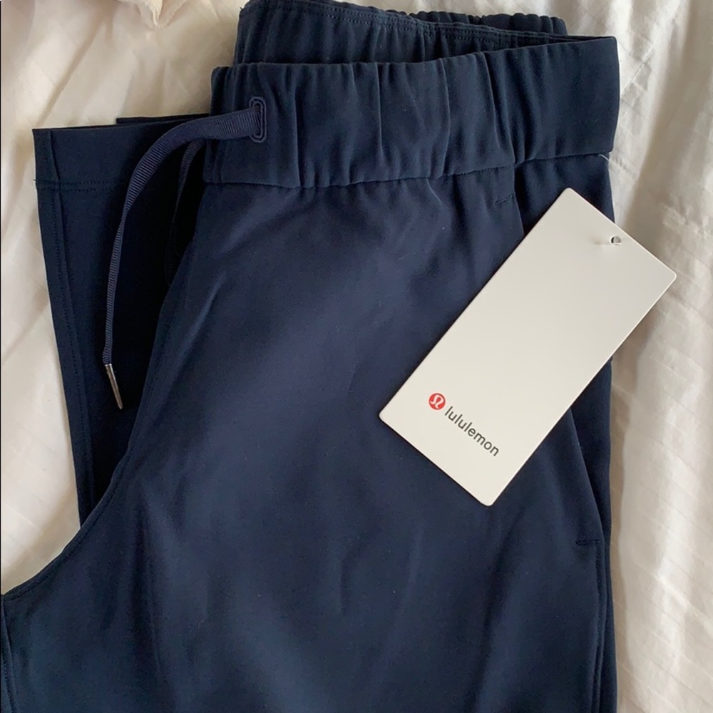 NWT Lululemon on the fly 7/8 pant